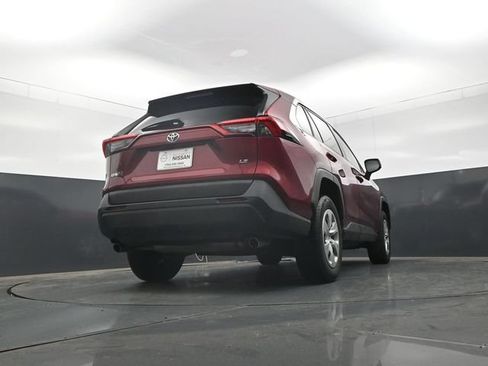 Used 2021 Toyota RAV4 LE FWD image 30