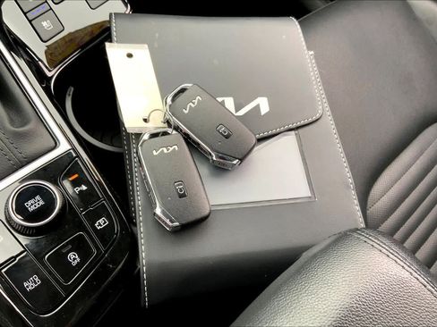 Used 2023 Kia Sportage SX FWD image 14