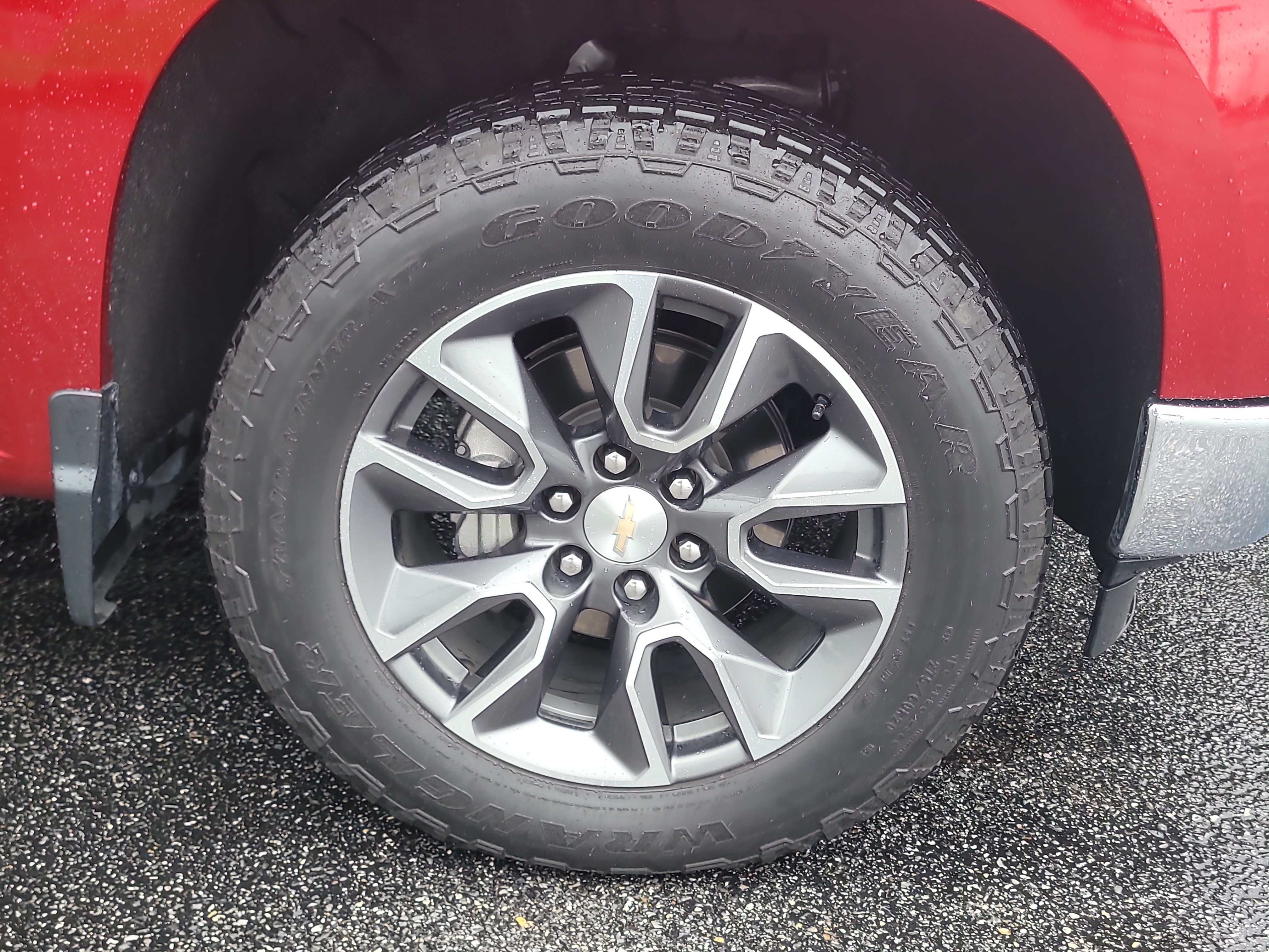 Used 2022 Chevrolet Silverado 1500 LT w/ Protection Package AWD/4WD image 9