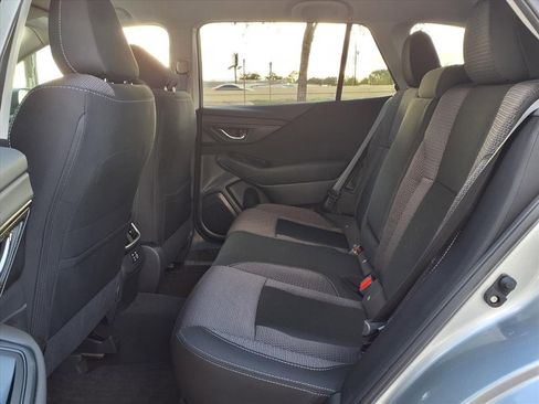 Used 2025 Subaru Outback Premium image 5