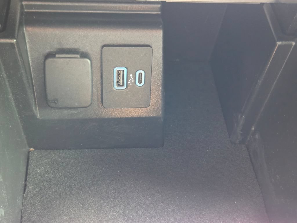 Used 2021 Ford Explorer ST w/ Equipment Group 401A AWD/4WD image 13