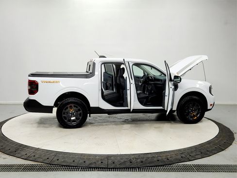 Used 2025 Ford Maverick Tremor image 16