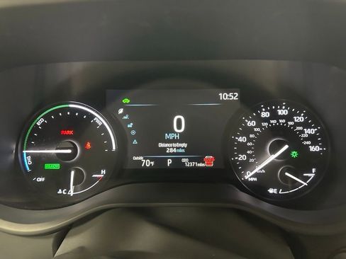 Used 2025 Toyota Sienna LE image 23