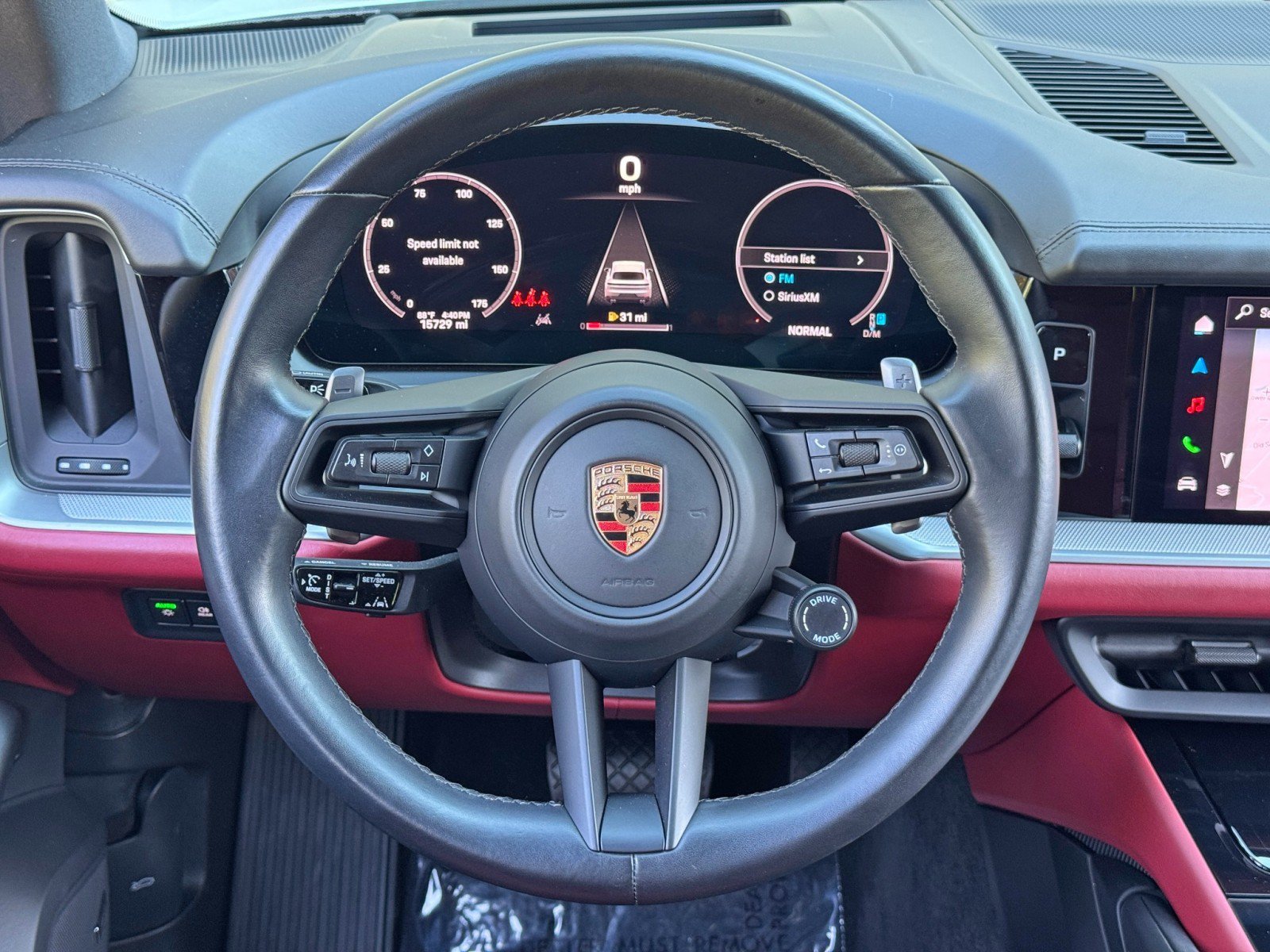 Used 2024 Porsche Cayenne AWD/4WD image 20