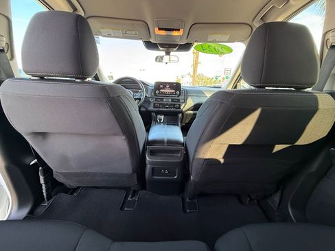 Certified 2024 Nissan Pathfinder S image 13