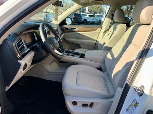 New 2026 Volkswagen Atlas SE image 12