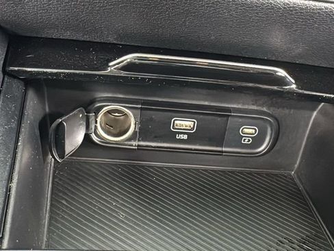 Used 2024 Kia Sportage LX image 27