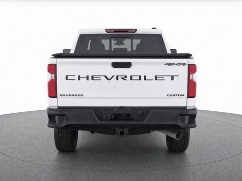 Used 2025 Chevrolet Silverado 2500 Custom w/ Custom Value Package AWD/4WD image 7
