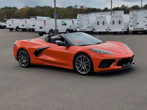 Used 2025 Chevrolet Corvette Stingray Premium Conv image 2