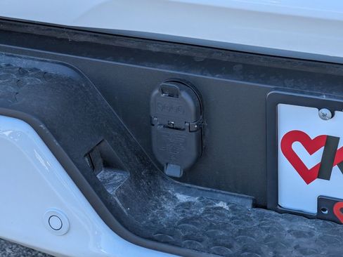 New 2026 GMC Canyon Elevation w/ Convenience Package image 20