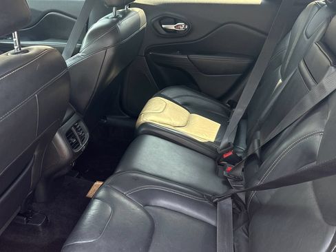 Used 2016 Jeep Cherokee Limited AWD/4WD image 10