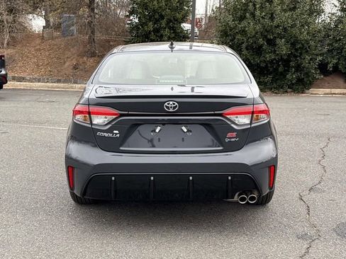 Used 2026 Toyota Corolla SE image 3