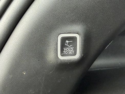 Used 2024 Jeep Wagoneer Launch Edition AWD/4WD image 38