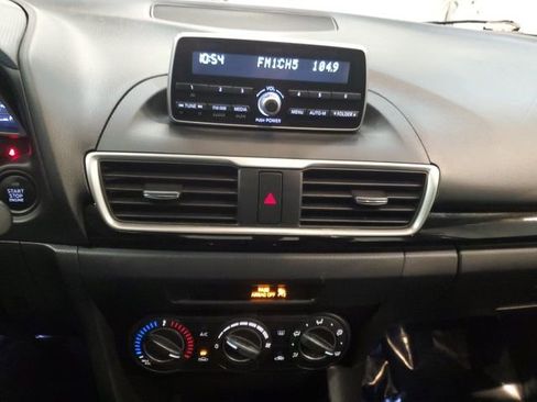 Used 2014 MAZDA MAZDA3 i Touring image 18