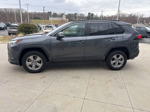 Used 2025 Toyota RAV4 XLE image 4