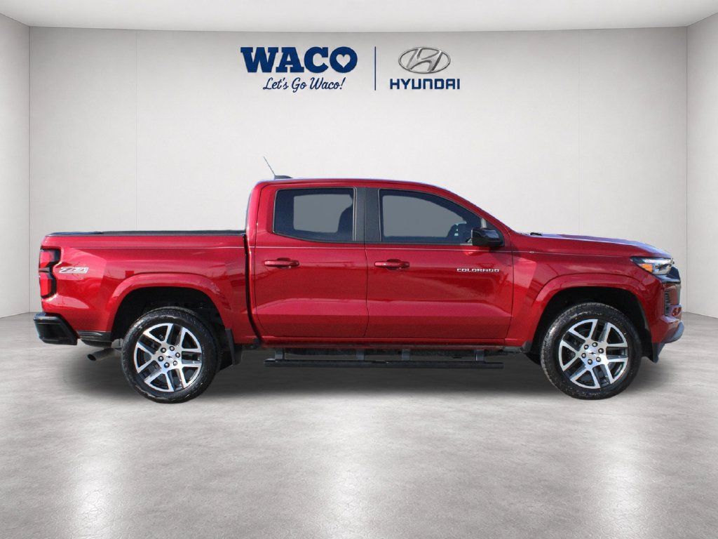 Used 2024 Chevrolet Colorado Z71 w/ Z71 Convenience Package 2 AWD/4WD image 10