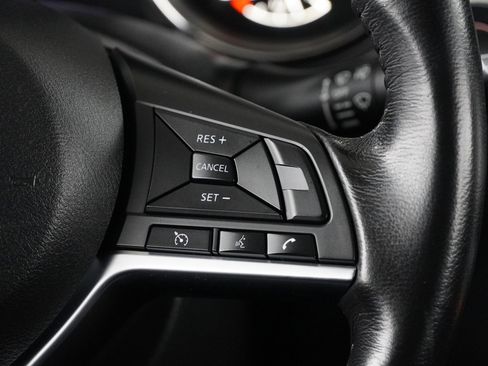 Used 2020 Nissan Rogue SV image 31