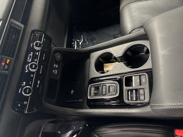 Used 2024 Honda Pilot Touring image 23