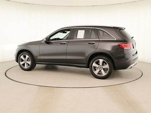 Used 2022 Mercedes-Benz GLC 300 image 3
