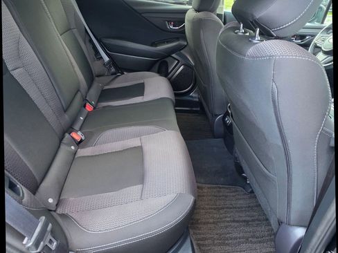 Used 2022 Subaru Outback Premium image 11