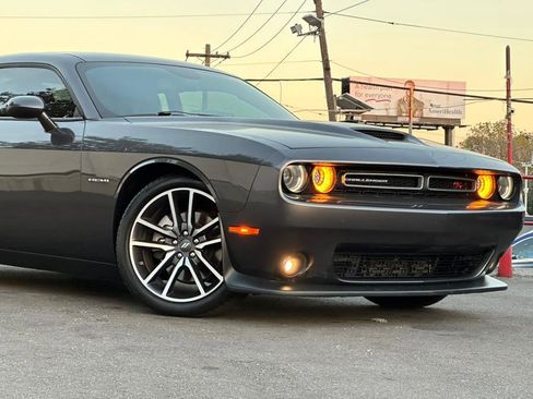 Used 2022 Dodge Challenger R/T w/ Plus Package image 13