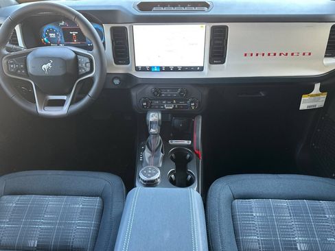 New 2026 Ford Bronco Heritage Edition AWD/4WD image 13