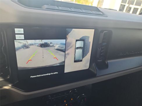 Used 2022 Ford Bronco Wildtrak image 37