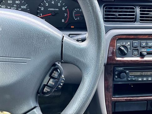 Used 2001 Nissan Altima GXE image 24