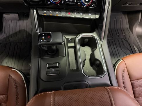 Used 2024 GMC Sierra 1500 Denali Ultimate AWD/4WD image 25