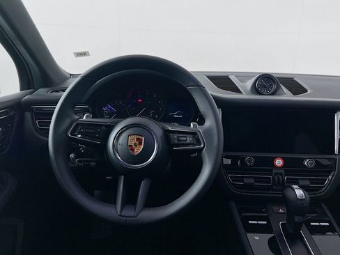 New 2026 Porsche Macan image 25