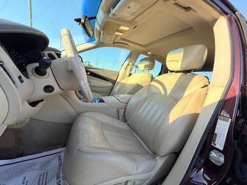 Used 2011 INFINITI EX35 Journey w/ Premium Pkg image 12