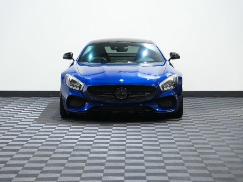 Used 2017 Mercedes-Benz AMG GT Coupe image 4