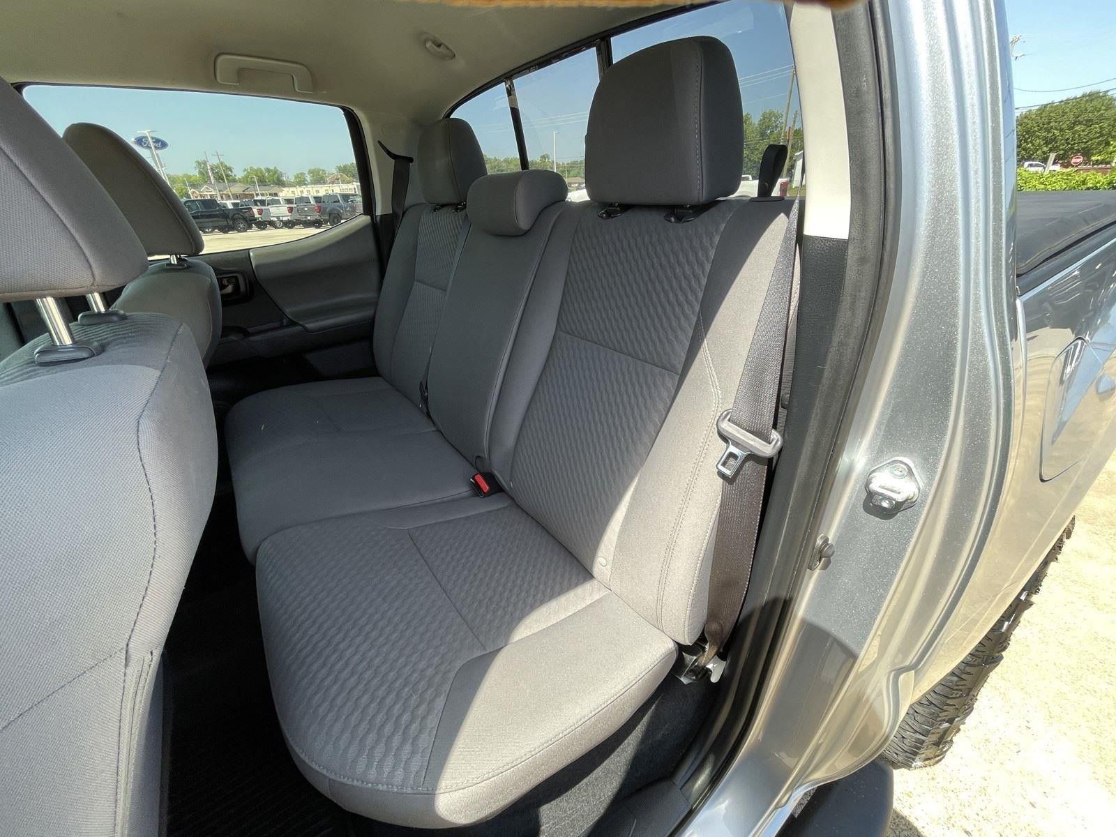 Used 2022 Toyota Tacoma SR w/ SR Convenience Package RWD image 33