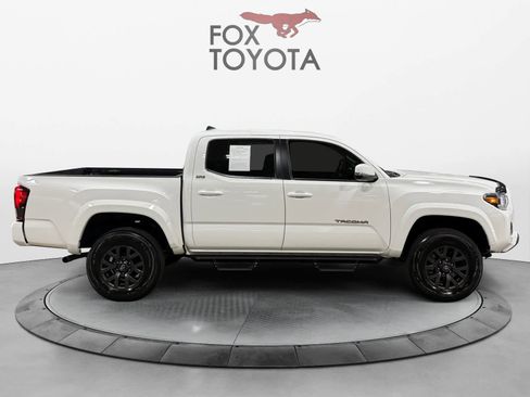 Used 2023 Toyota Tacoma SR5 w/ Technology Package image 7