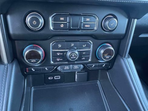 Used 2021 Chevrolet Tahoe LT AWD/4WD image 34