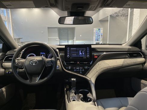 Used 2024 Toyota Camry SE FWD image 29