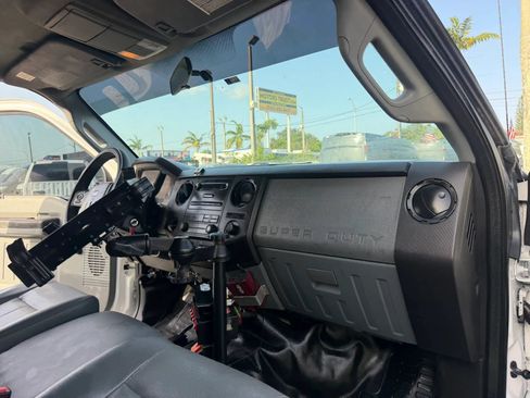 Used 2015 Ford F550 4x4 Crew Cab Super Duty image 18