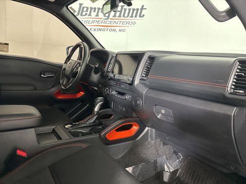Used 2024 Nissan Frontier PRO-4X w/ Off-Road Protection Package image 27