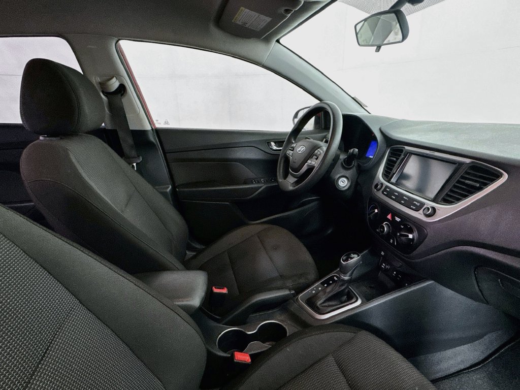 Used 2020 Hyundai Accent SEL FWD image 25