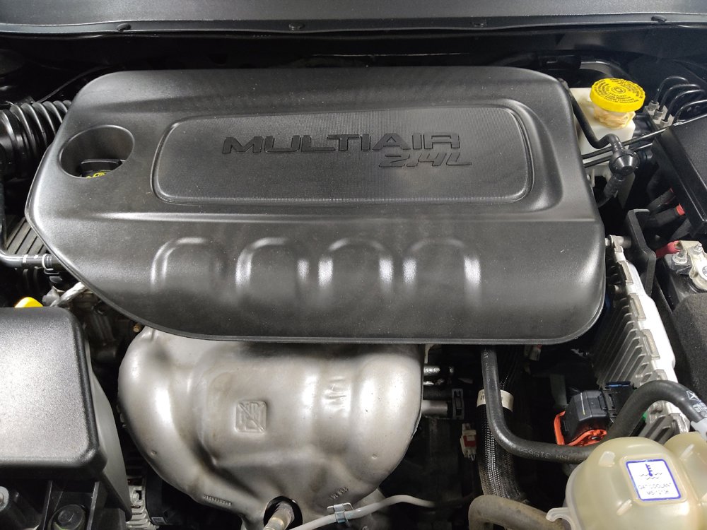 Used 2021 Jeep Cherokee Latitude Plus FWD image 30