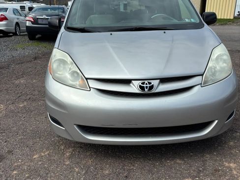 Used 2008 Toyota Sienna LE image 12