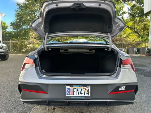 Used 2025 Hyundai Elantra Sport image 19