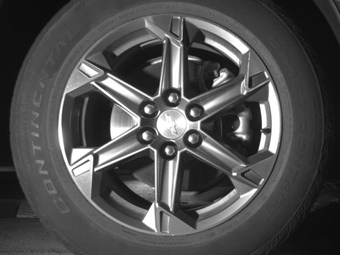 Used 2025 Chevrolet Blazer LT FWD image 13