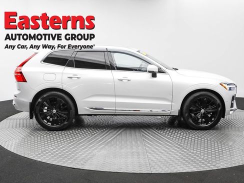 Used 2023 Volvo XC60 B5 Plus image 4