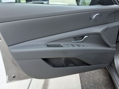 Used 2024 Hyundai Elantra SEL FWD image 22
