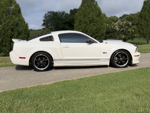 Used 2007 Ford Mustang GT RWD image 14