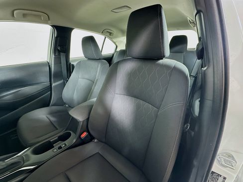 Used 2023 Toyota Corolla LE image 19