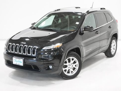 Used 2015 Jeep Cherokee Latitude w/ Cold Weather Group image 2