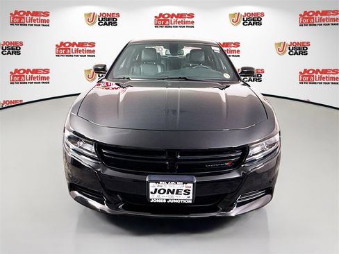 Used 2019 Dodge Charger SXT w/ Cold Weather Package image 13