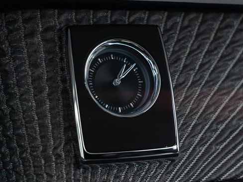Used 2023 Rolls-Royce Phantom Sedan RWD image 48